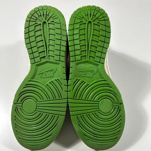 Nike DD1869-300 Dunk High Chlorophyll Sail Women's Size US 8 - Picture 4 of 10